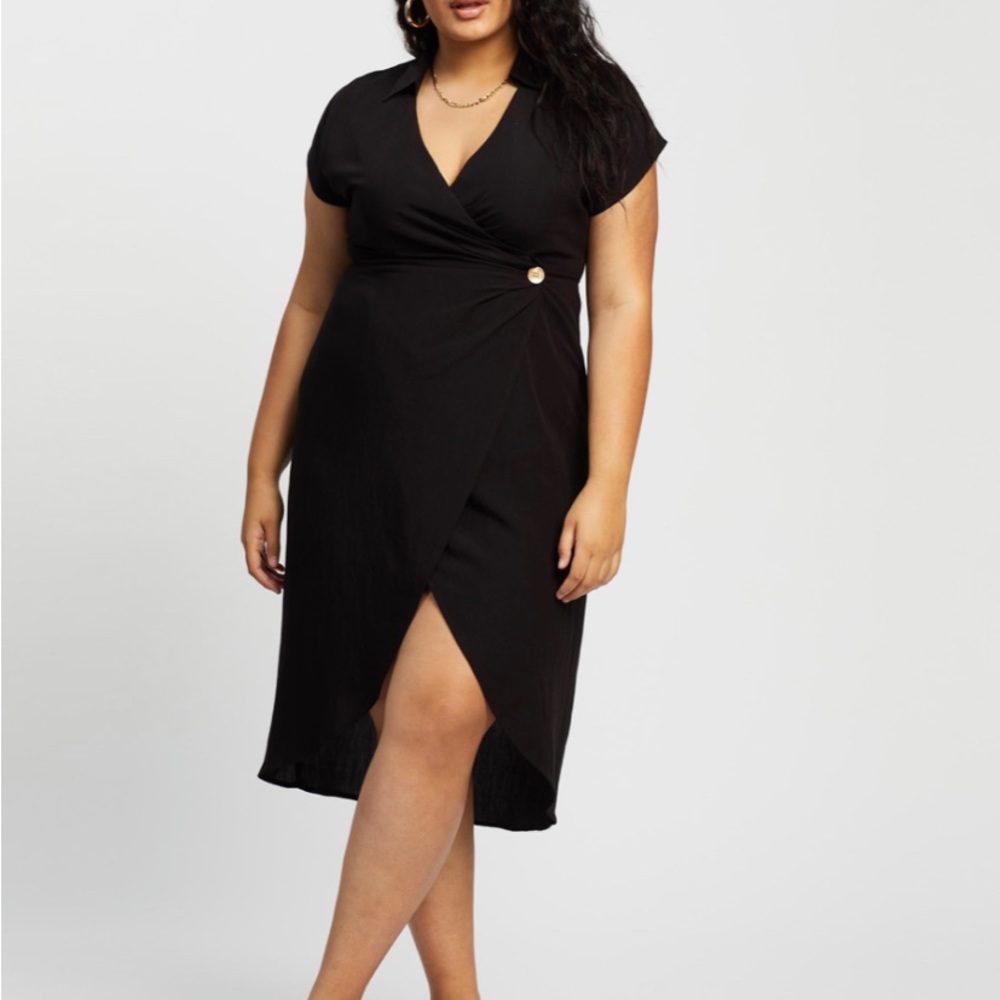 SALE ✨ Atmos&Here Iconic Brand Black midi wrap around button dress size 24 NWT - Picture 1 of 9